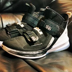 LeBron Soldier 13 size 12.5